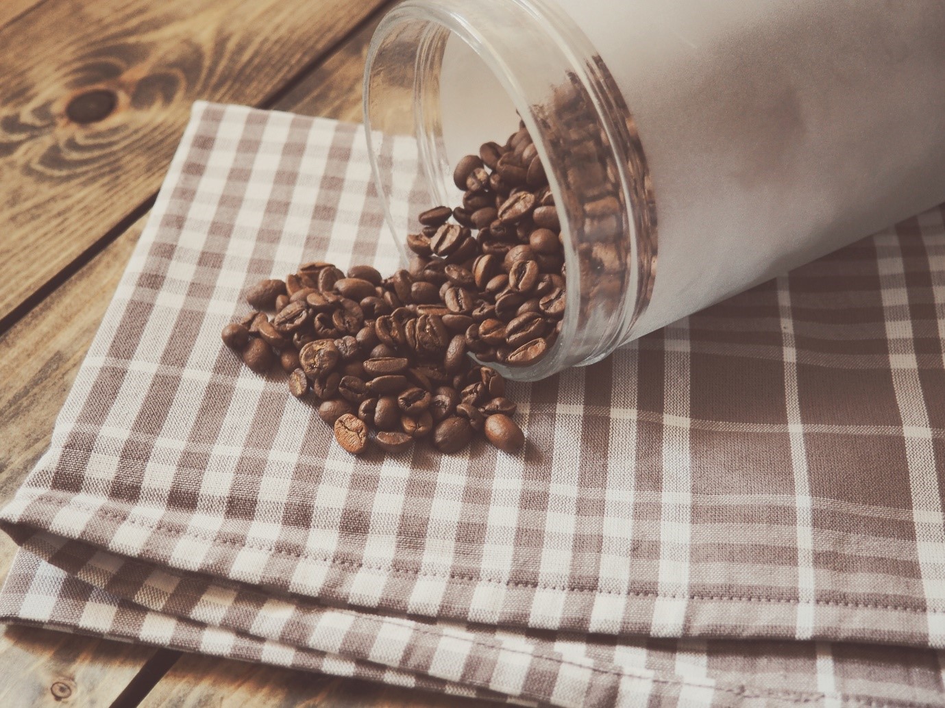 How to take good photos – coffee beans on top of handkerchief